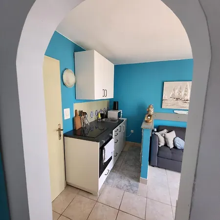 Apartment Bunjo'S Beach House Trogir Exterior photo